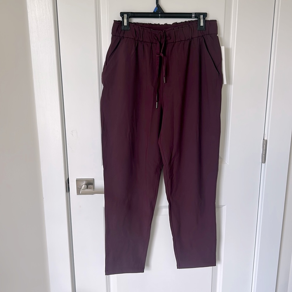 lululemon keep moving 7/8 pant, NWT cassia